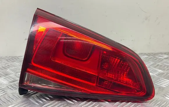 Volkswagen Golf VII Tailgate rear/tail lights 5G0945093AD