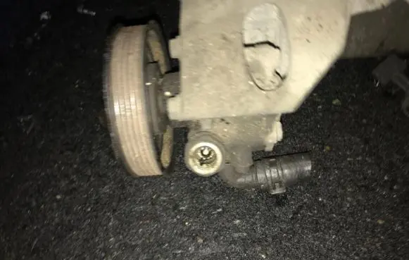 Volkswagen Golf IV Power steering pump