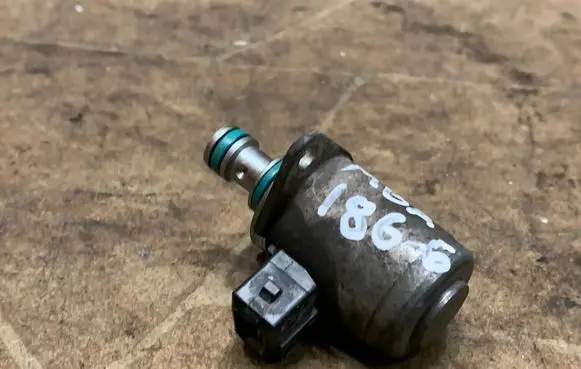 Mercedes-Benz C W204 Hydraulic servotronic pressure valve 613664