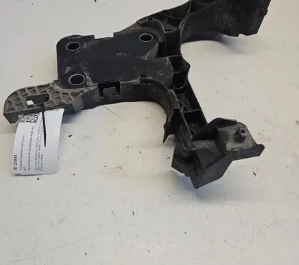 Renault Scenic II - Grand scenic II Front bumper mounting bracket 8200137496