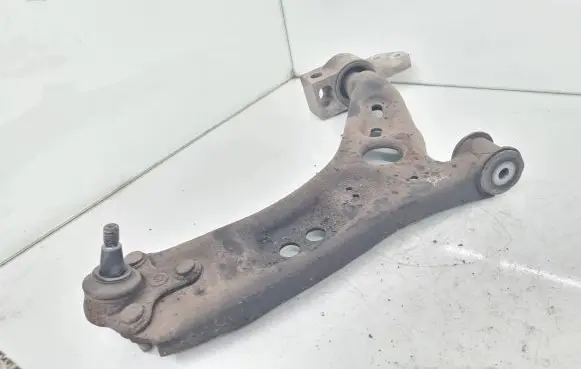 Front lower control arm/wishbone