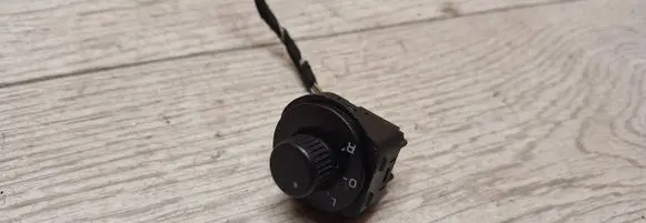 Skoda Octavia Mk2 (1Z) Wing mirror switch 1z1959565
