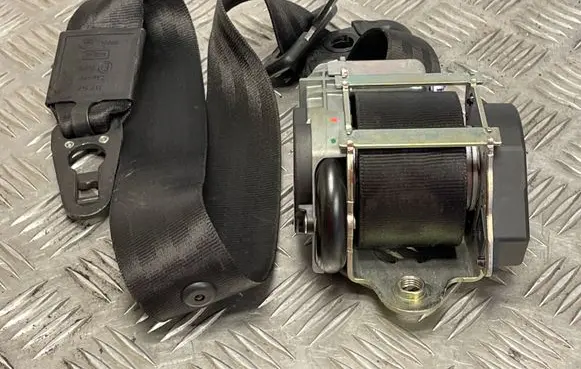 Audi Q7 4L Front seatbelt 606728300