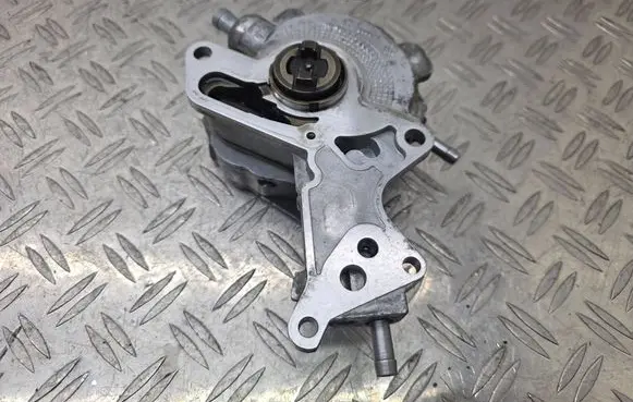 Audi A4 S4 B7 8E 8H Vacuum pump 038145209K 050817F