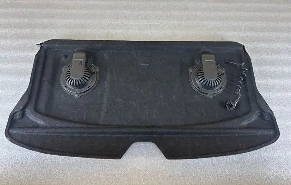 Parcel shelf