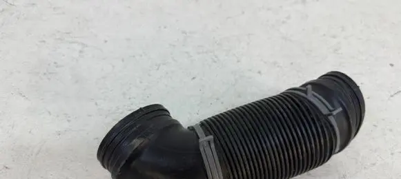 Skoda Octavia Mk2 (1Z) Air intake hose/pipe 1K0129684