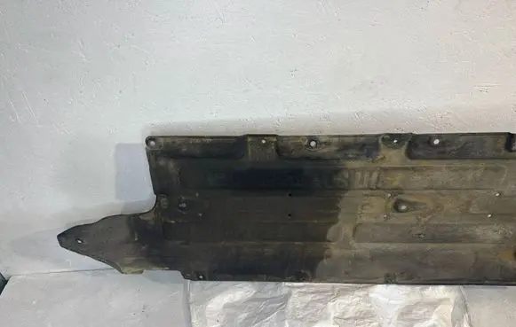 KIA Sportage Center/middle under tray cover 84135J9000
