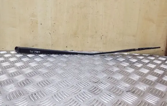 Front wiper blade arm