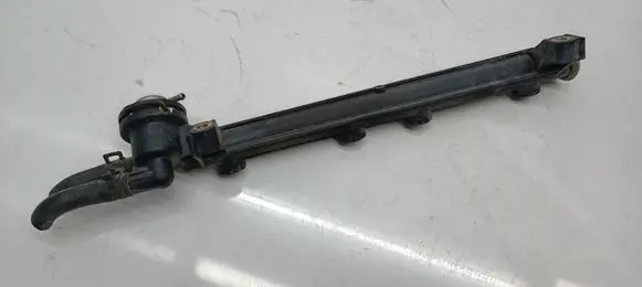 Volkswagen Golf IV Fuel main line pipe 037133817N