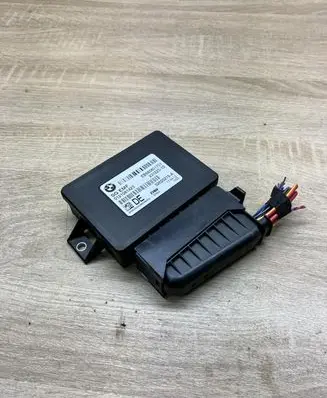BMW 5 F10 F11 Hand brake control module 6858017 32620276A