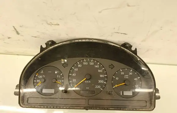 Speedometer (instrument cluster)