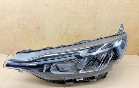 Ford Transit Custom II Headlight/headlamp PZ3113E015AD 148R006358