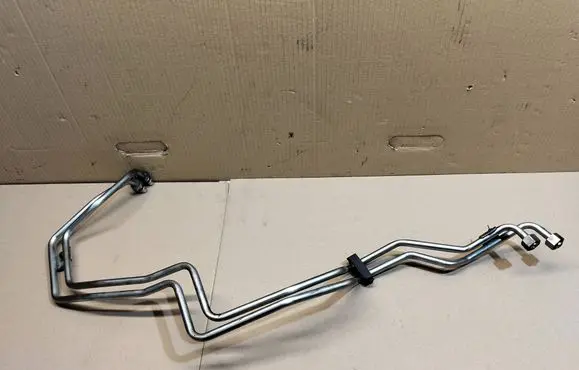 Audi A4 S4 B8 8K Gearbox oil cooler pipe/hose 8K0317818BN 8K0317817BN