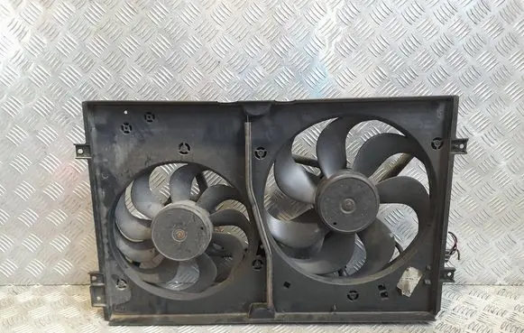 Audi TT Mk1 Radiator cooling fan shroud 1J0121207M