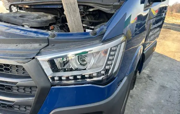 Hyundai Solati H350 Headlight/headlamp 9210159