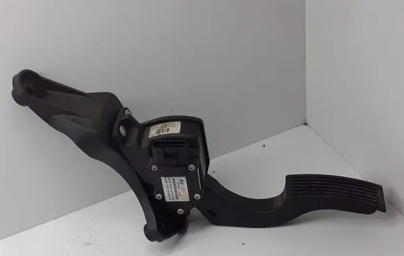 Hyundai ix 55 Accelerator throttle pedal DKT0041A3J100 0041A3J100