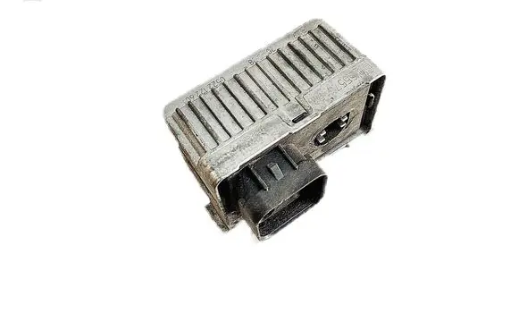 Opel Corsa D Glow plug pre-heat relay 0522122601