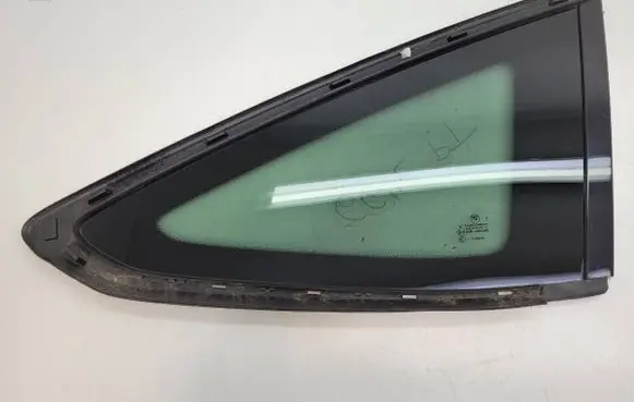 BMW 3 GT F34 Rear vent window glass 7315598