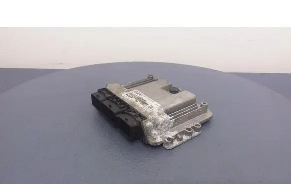 Mazda 3 I Engine control unit/module ECU 6M6112A650AB