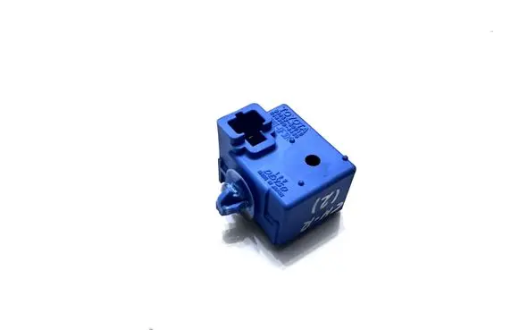 Toyota C-HR I Alarm relay 8665250010 0689004430