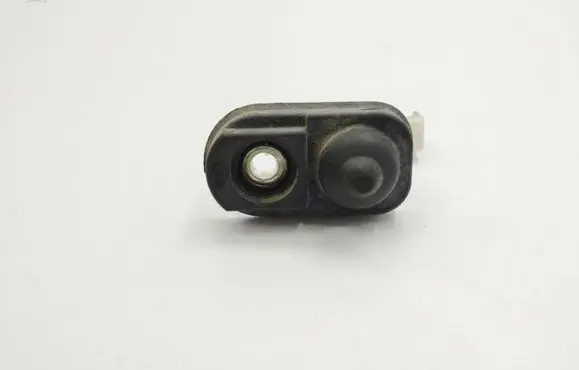 Suzuki Grand Vitara II Front door sensor 