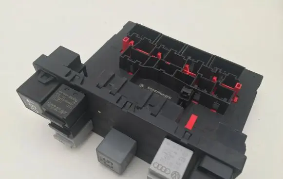 Volkswagen PASSAT B6 Comfort/convenience module 3C0937049H
