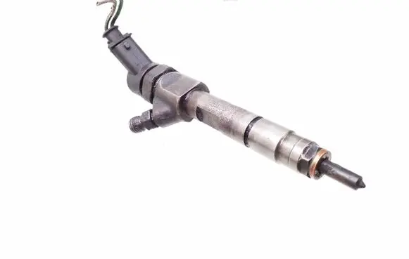 Opel Vivaro Fuel injector 0445110146 8200238528