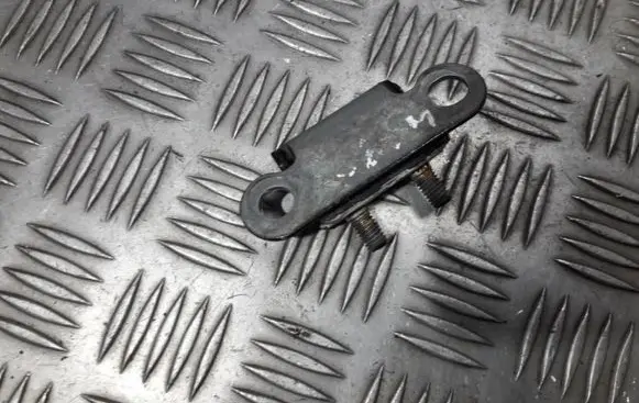 Toyota Avensis Verso Tailgate/trunk/boot hinge