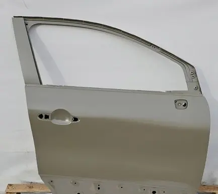 Renault Captur Front door 801001778R