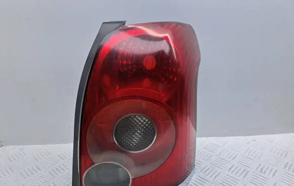 Toyota Avensis T250 Rear/tail lights 8155105240