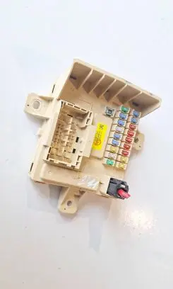 Hyundai Genesis Fuse module 91950B1310