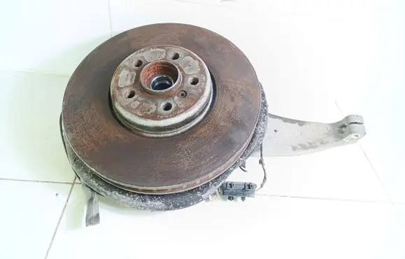 BMW 5 G30 G31 Front wheel hub spindle knuckle