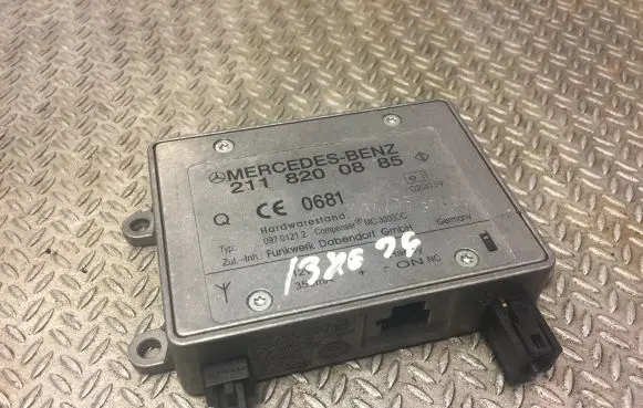 Mercedes-Benz E W211 Bluetooth control unit module 2118200885 A2118200885