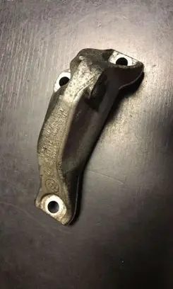 BMW 1 E81 E87 Fuel pump bracket 7804376