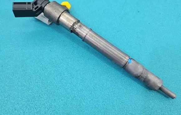 Hyundai i30 Fuel injector 338002U000 IMPRK1567139