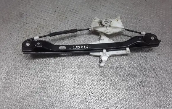 Rear window lifting mechanism without motor
