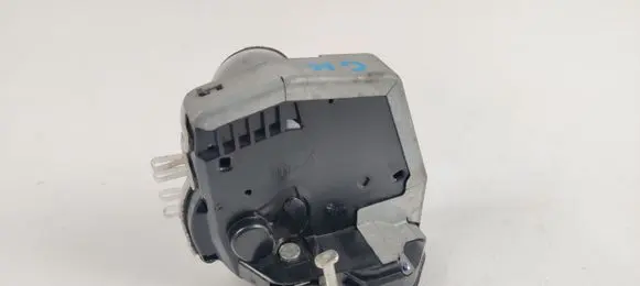 Toyota Prius (XW50) Rear door lock 