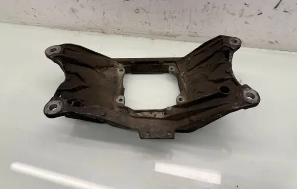 Audi A7 S7 4G Gearbox mounting bracket 
