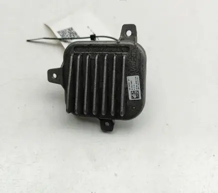 BMW X2 F39 LED ballast control module MDE916638 90132031B1