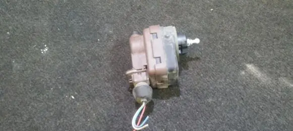 Headlight level adjustment motor