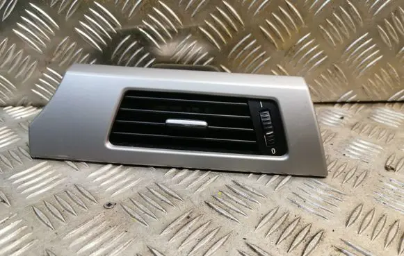 BMW 3 E90 E91 Dashboard air vent grill cover trim 7144248