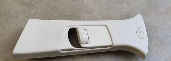 Ford C-MAX II Seat belt trim AM51R24583A04