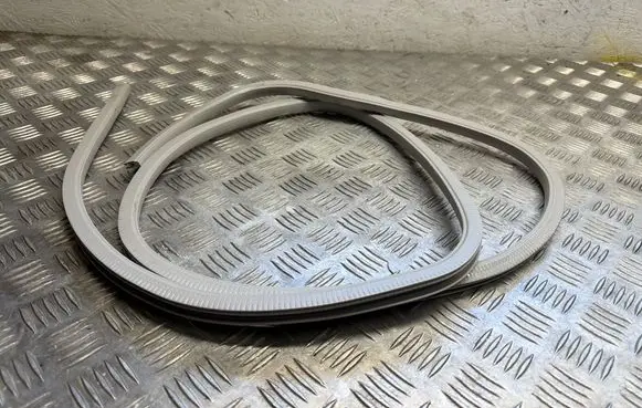 Toyota Proace Rubber seal sliding door window/glass 