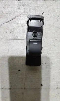 Mazda 3 III Quarter vent window switch 