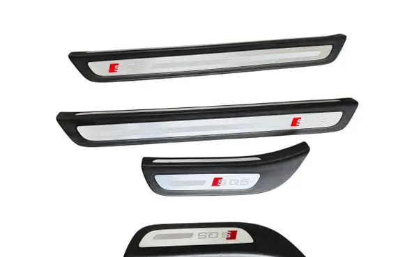 Audi Q5 SQ5 Rear sill trim cover 8R0853376A 8RO853375A 8R0853373C