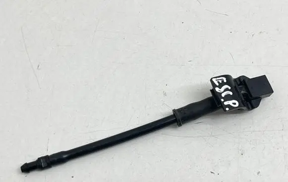Ford Escape IV Windshield washer spray nozzle 