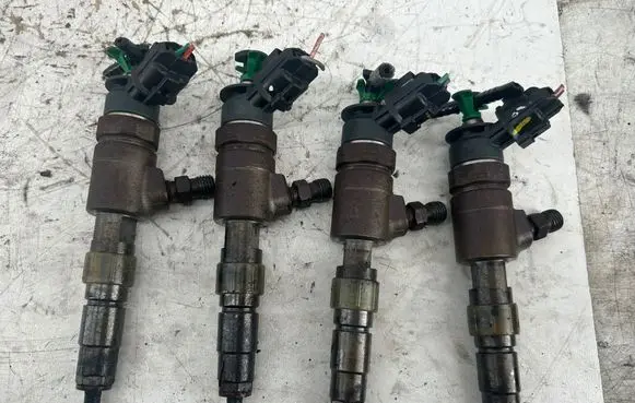 Citroen C4 II Picasso Fuel injectors set 0445110339 870689