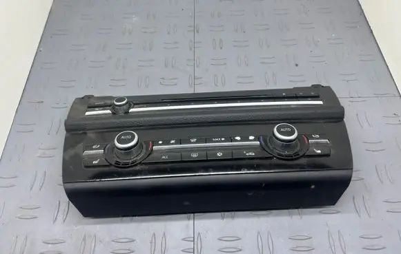 BMW 5 F10 F11 Climate control unit 9241238