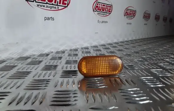 Volkswagen PASSAT B5 Front fender indicator light