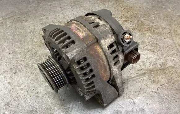 Toyota Corolla Verso AR10 Generator/alternator 2706027040 1042103051